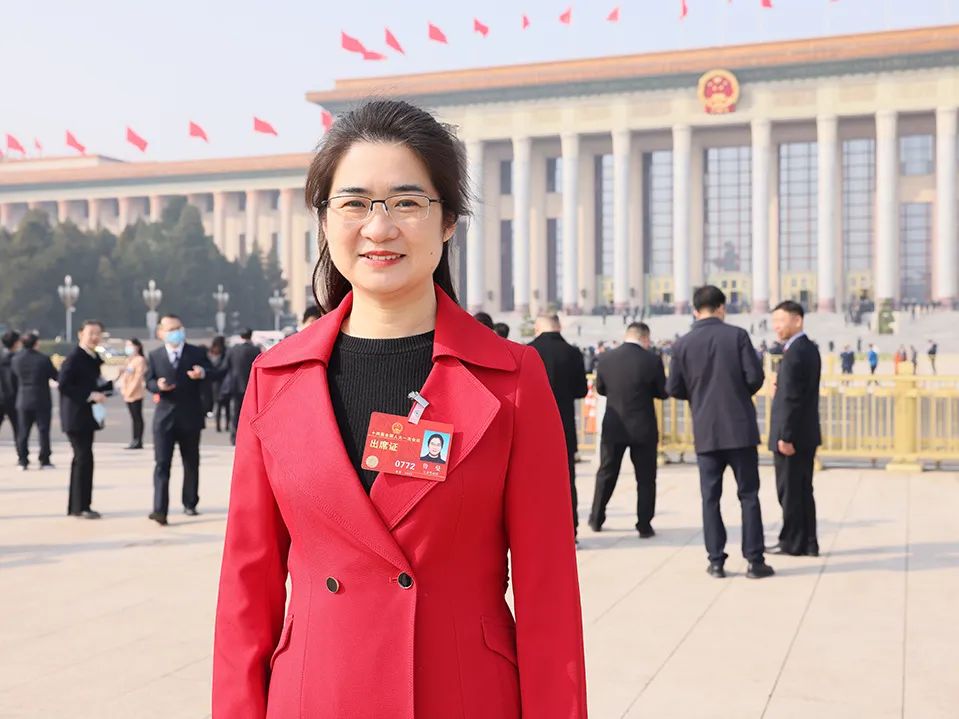 【最美人大代表】全國人大代表魯曼：給共享充電寶"刺客"立規矩，維護用戶權益